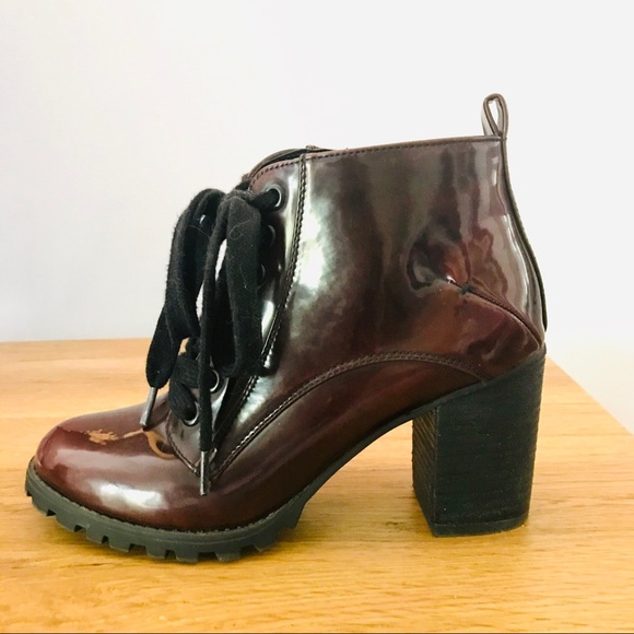 Vegan Patent Leather Lace Up Ankle Boot Size 7 - Picture 4 of 8